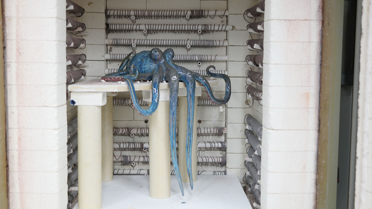 Octopus sculpture glazed Brenda de Groot