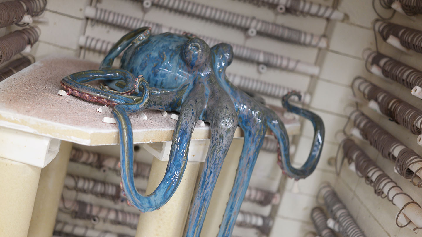 Octopus sculpture glazed Brenda de Groot